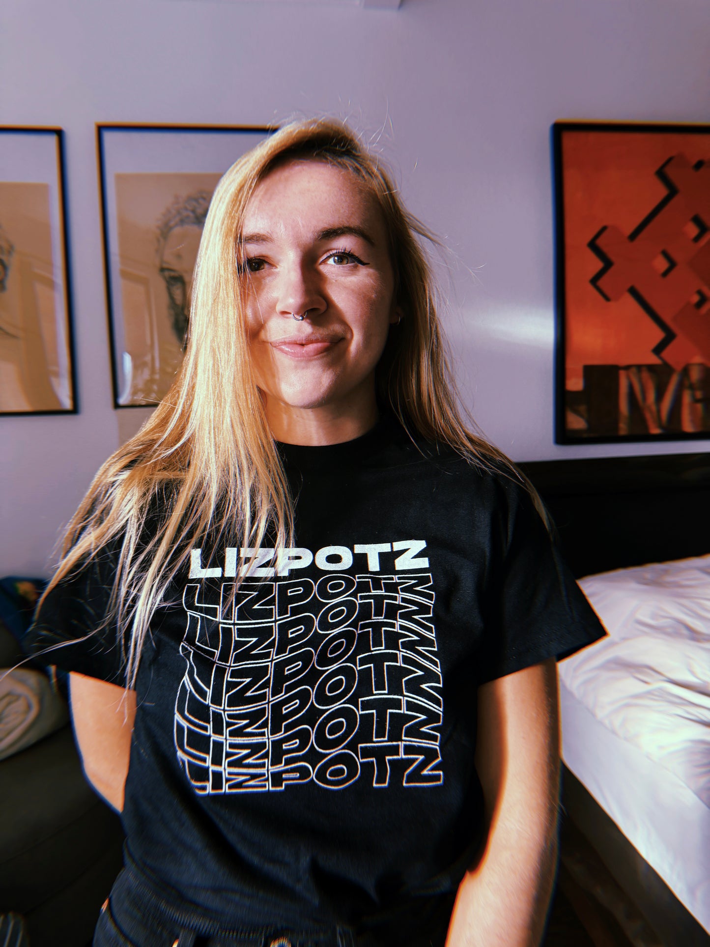 LIZPOTZ Black Screenprinted T-Shirt S-XLG
